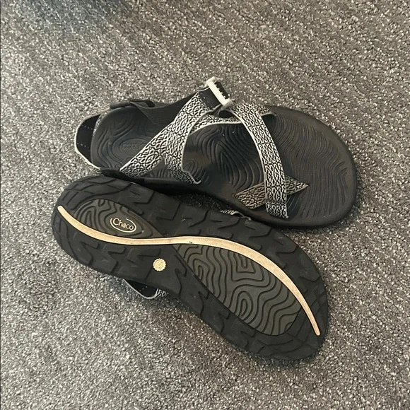 Chaco | Shoes | Chaco Black And Patterned Sandals | Poshmark display picture 1